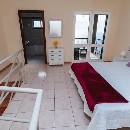 Апартаменты Calheta *